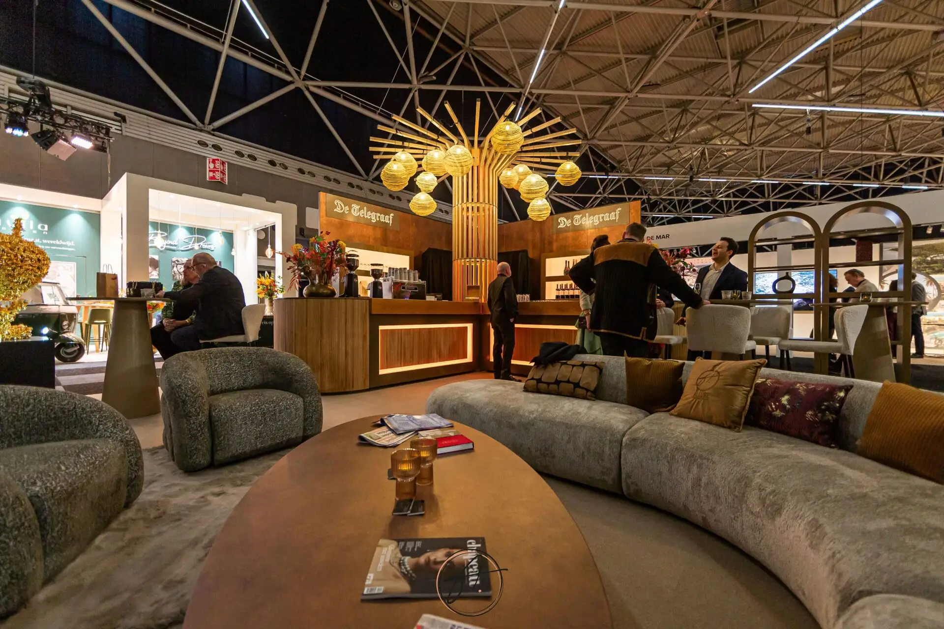 De bar van het Stan Huygens Café in bedrijf